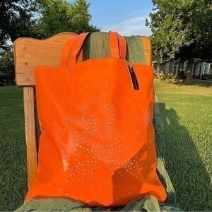Steve Madden tote/bag. Orange. Very good condition.